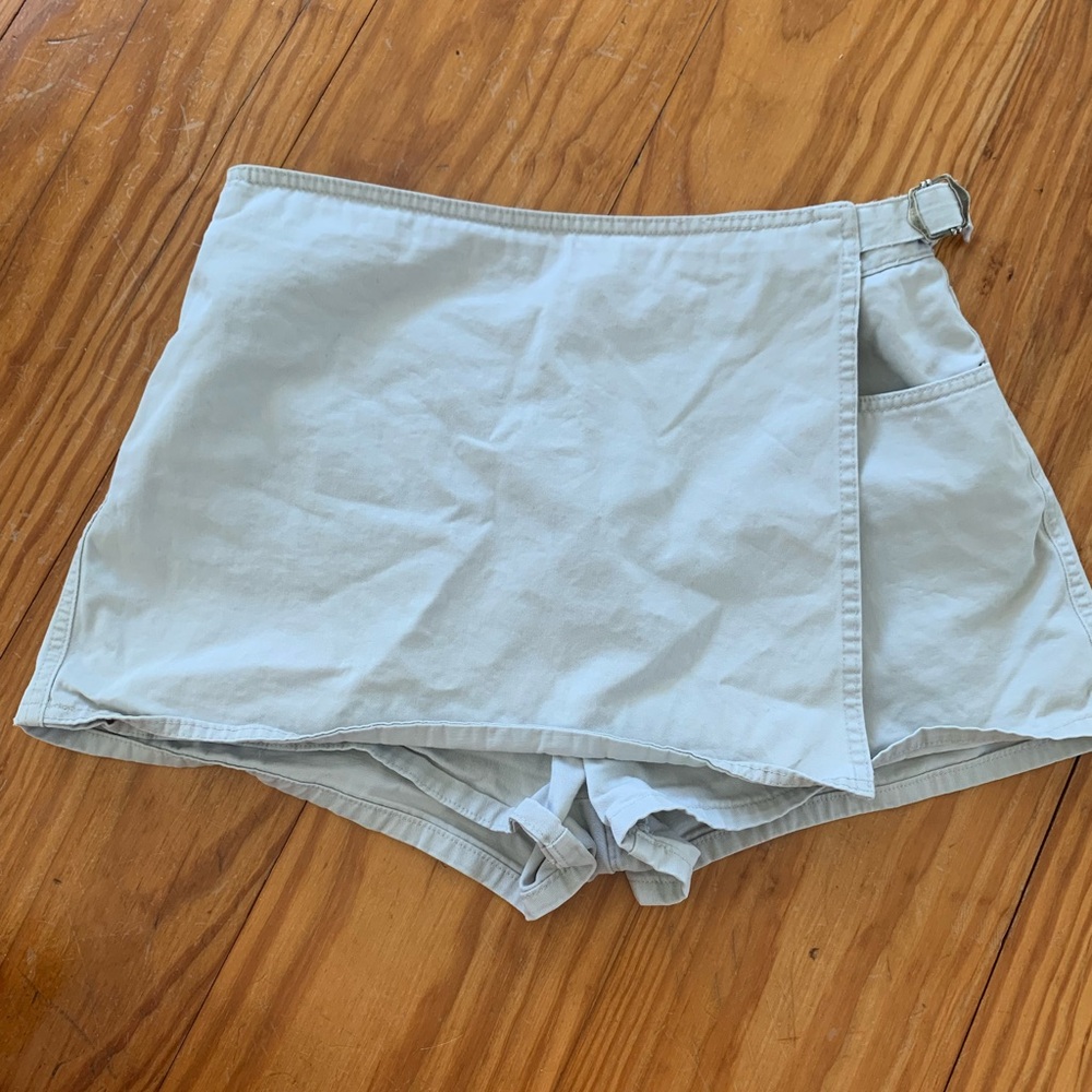 DKNY Women's Cream Skorts
